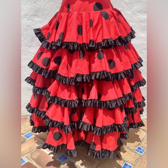 Authentic Spanish  
Vintage Flamenco Dress - Picture 4 of 10